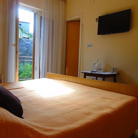 Guest House Jelsa Єлса Номер фото