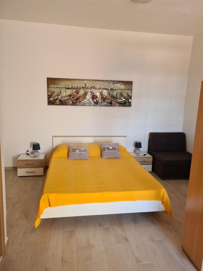 Guest House Jelsa Єлса Екстер'єр фото