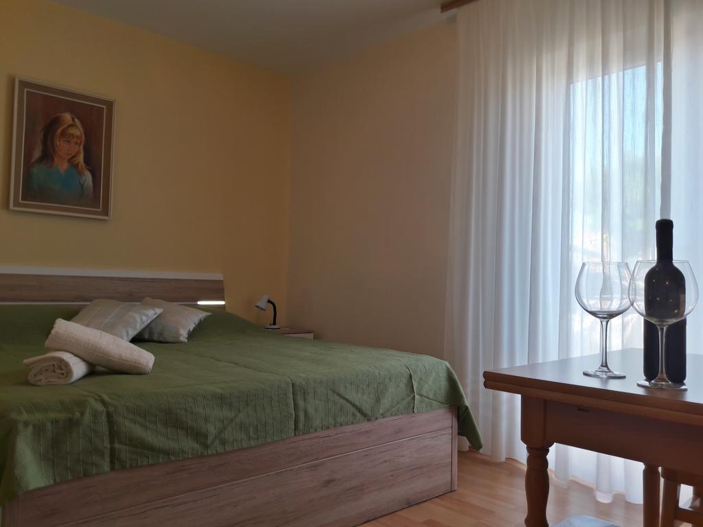 Guest House Jelsa Єлса Номер фото
