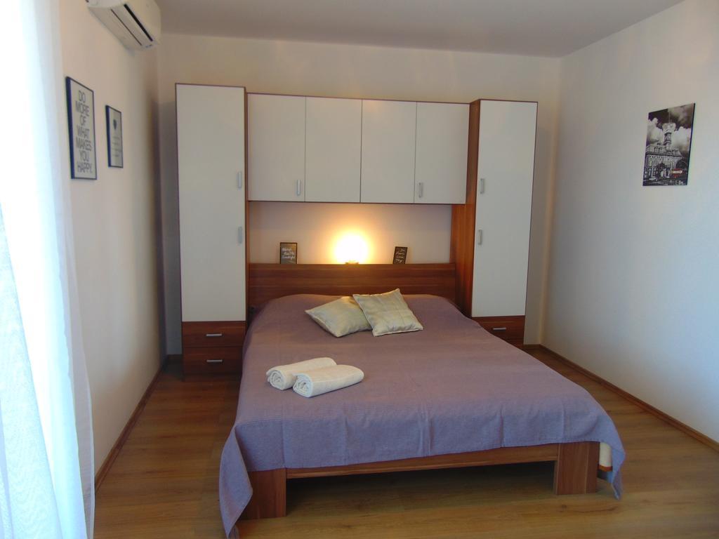 Guest House Jelsa Єлса Екстер'єр фото