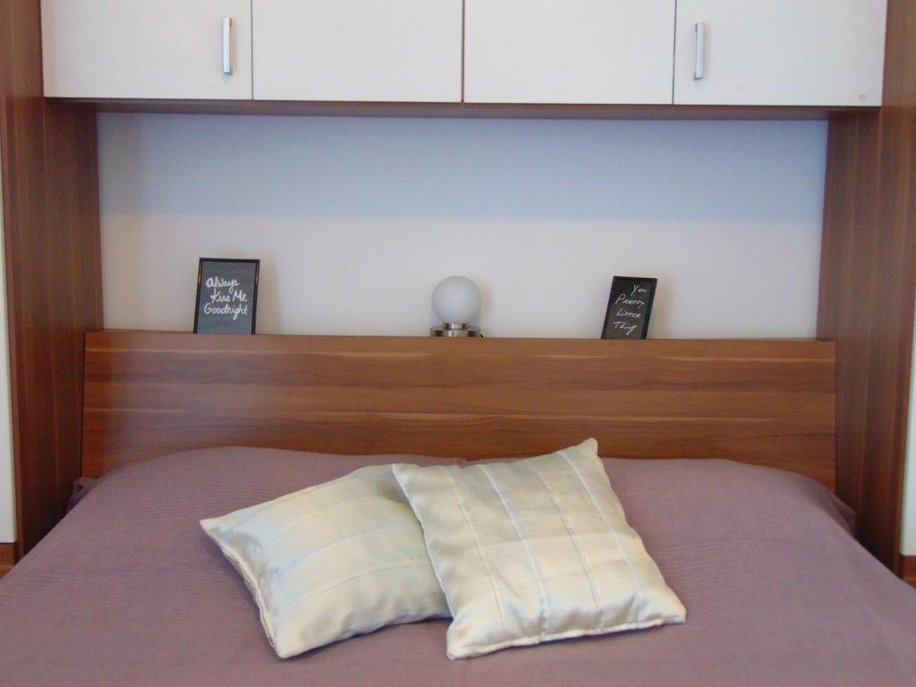 Guest House Jelsa Єлса Екстер'єр фото