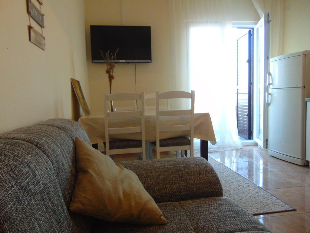 Guest House Jelsa Єлса Екстер'єр фото